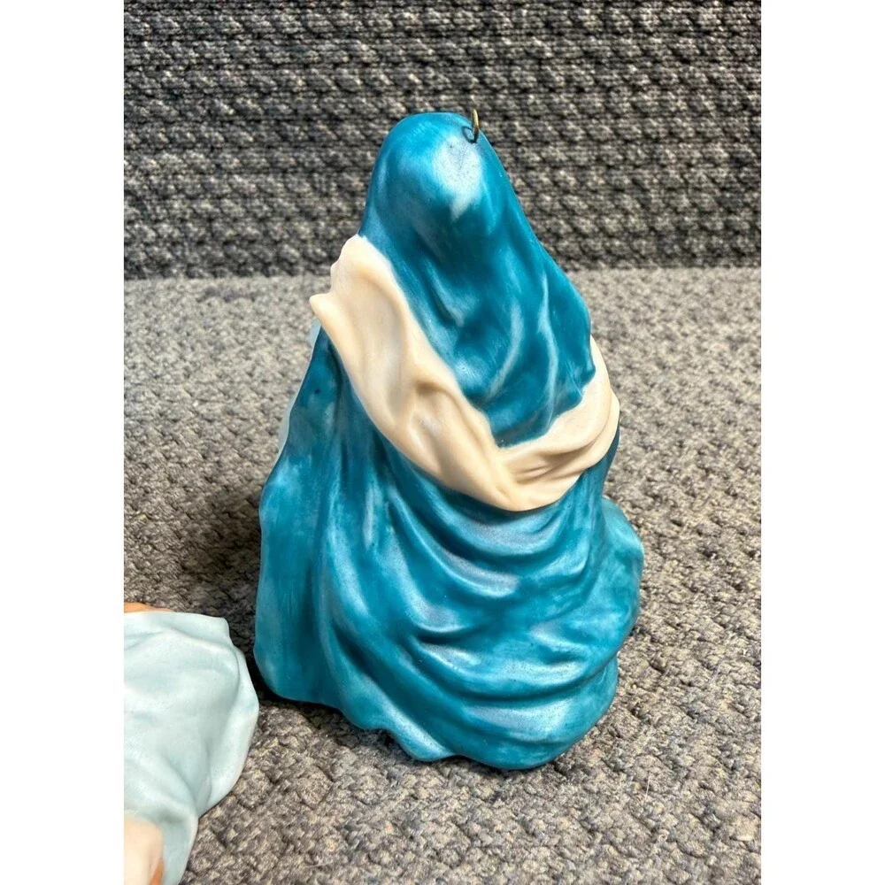 Hallmark Keepsake Ornament The Holy Family Blessed Nativity Collection 1998 Vtg